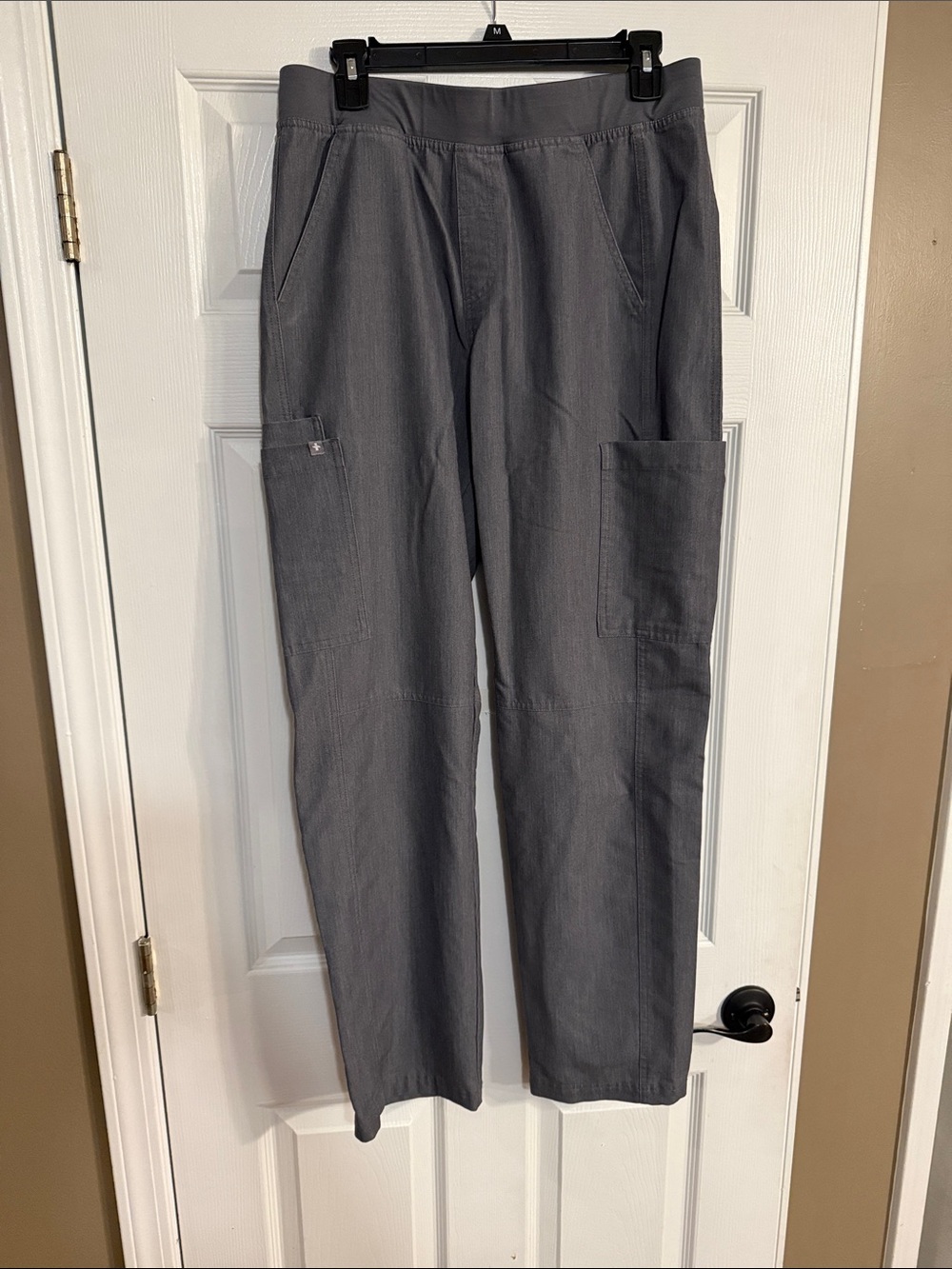 Figs Men's Gray Straight-Leg Scrub Pants